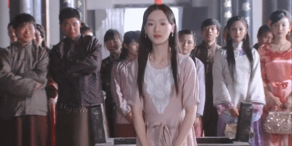 |龅牙、排骨胸、胖毁容，这5位曾经惊为天人的女星个个变了样