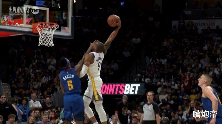 大连|死亡五小95分！勇士叩开NBA75年神迹成历史第一队，库里军训约基奇锁胜局