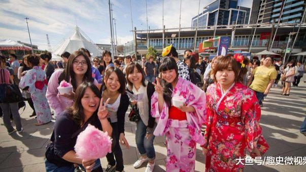 日本人在上海定居已超35万人，其中大多是女性，她们靠什么生活？