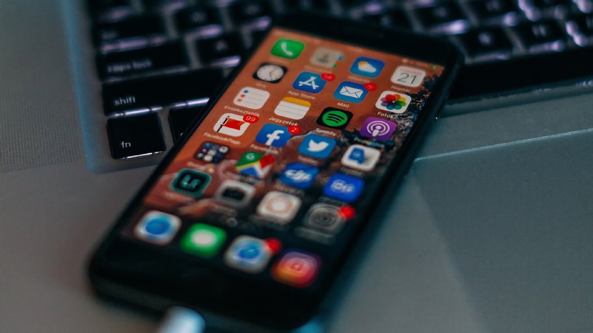 麥克風|不用麥克風「偷聽」，App也能給你推送個性化廣告！