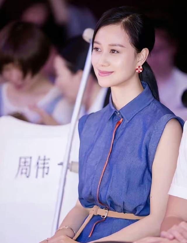 倪虹洁|倪虹洁自曝向男友要钻戒被拒，虽然催婚失败，但并不影响感情甜蜜