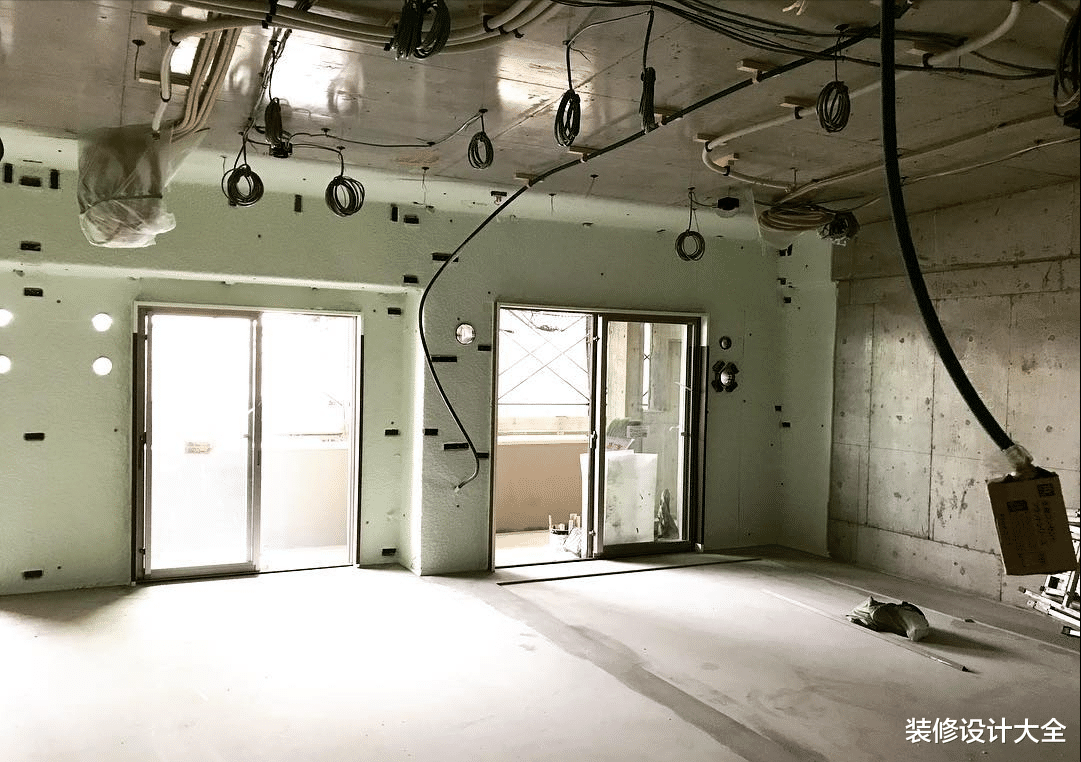 为何日本建的房子冬天也暖和?看到他们家里的墙壁,你就懂了!