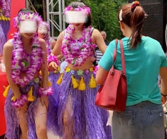 河北婚礼1段女子“不雅”视频全网疯传:低俗成瘾,正在蔓延