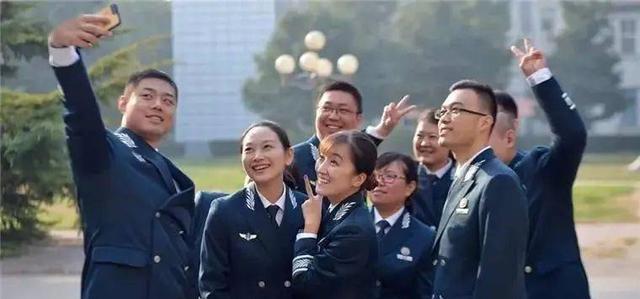 文职|军队文职招聘遇冷，并非是毕业生眼光太高，其背后原因令人无奈！