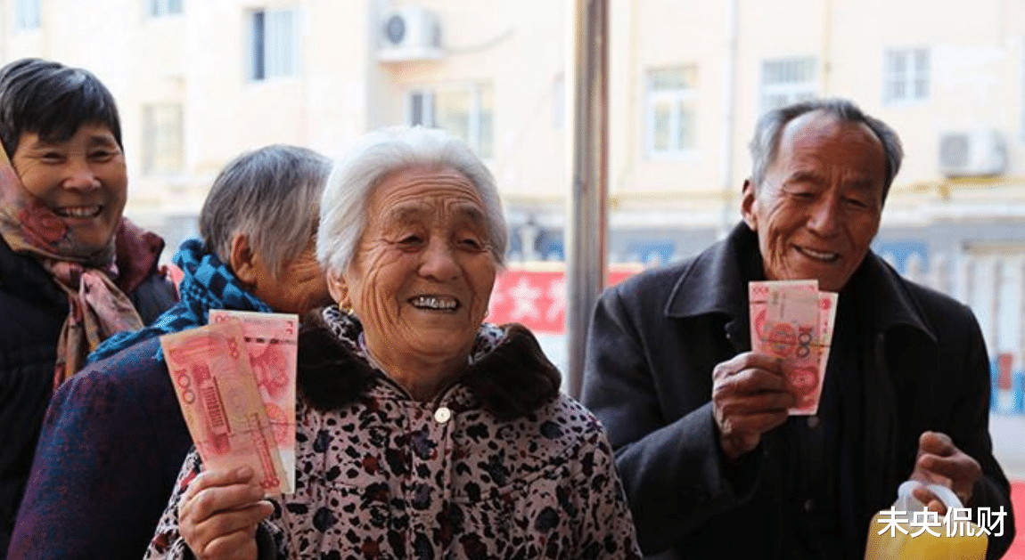 招聘|月薪一万二,只招50岁以上老人,你愿意去吗?