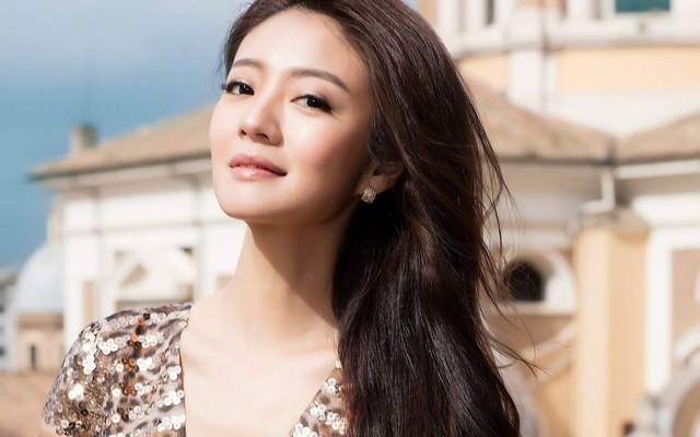 安以轩|安以轩老公的公司更换掌门人,整日以泪洗面,豪门阔太的生活将结束