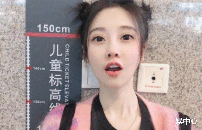 冯提莫|首届川渝春晚即将到来,冯提莫登台献唱,舞台让大家期待