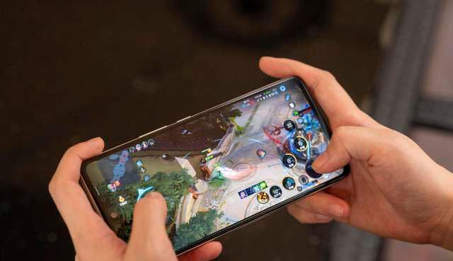 iqoo|双旗舰芯加持,上分更轻松!iQOONeo5S入手很香