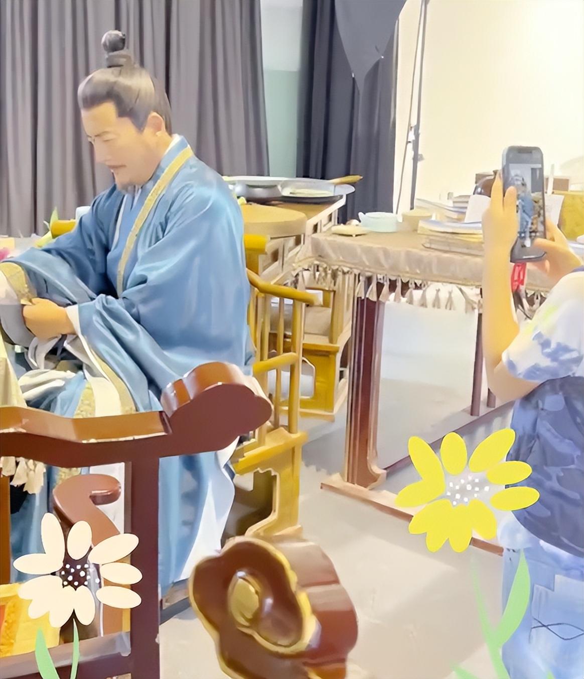 高曙光|“戏骨”高曙光6岁儿子曝光!父子长相一模一样,两人相差52岁