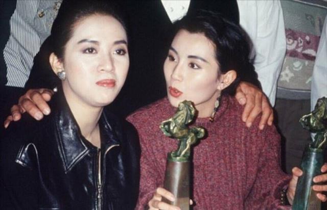 张曼玉|发际线偏高法令纹很深，58岁张曼玉罕见发动态，怀念老友梅艳芳