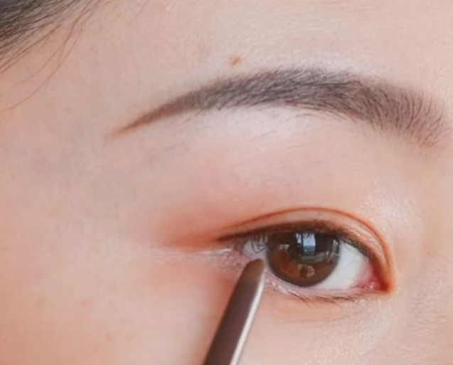 化妆品 避雷国家级警告！这些名不符实孕妇化妆品赶快扔掉，鸡肋甚至有害