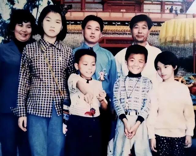 |田静与许妈关系遭挑拨,姚威被指应感谢杜妈,养育之恩说法遭群嘲