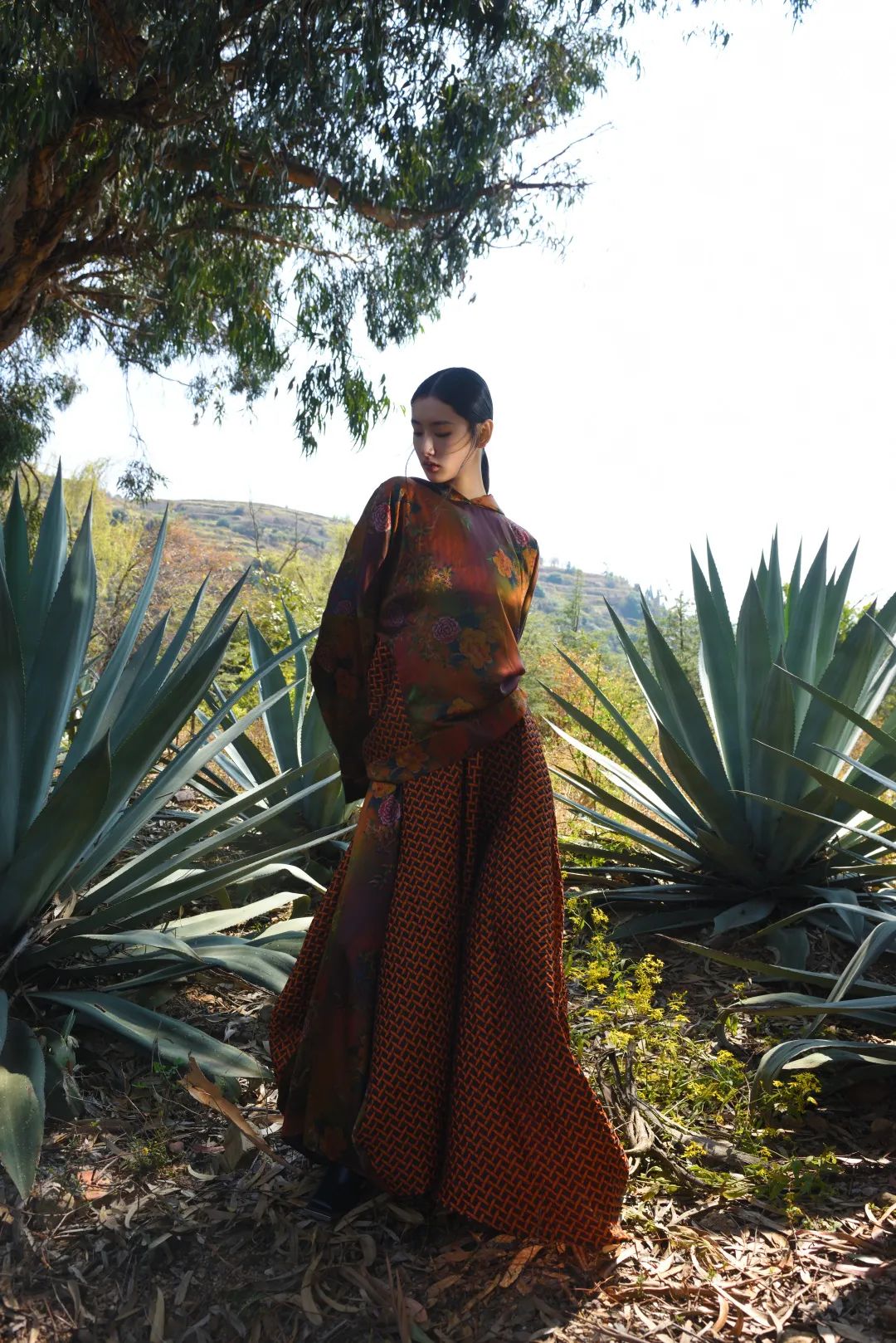 素白· 马乖：缱绻｜SS23 CFW 预览