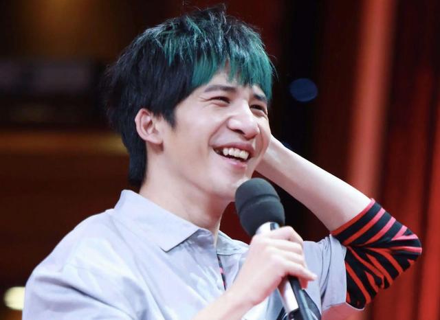 春晚|从爆红到落寞的9个组合，有人街头摆摊，有人因私生活混乱被唾弃