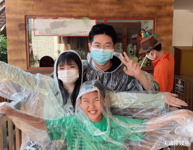 央视春晚|孙悦晒姐弟3人合照，孙海洋换新衣，一家人即将登上春晚舞台