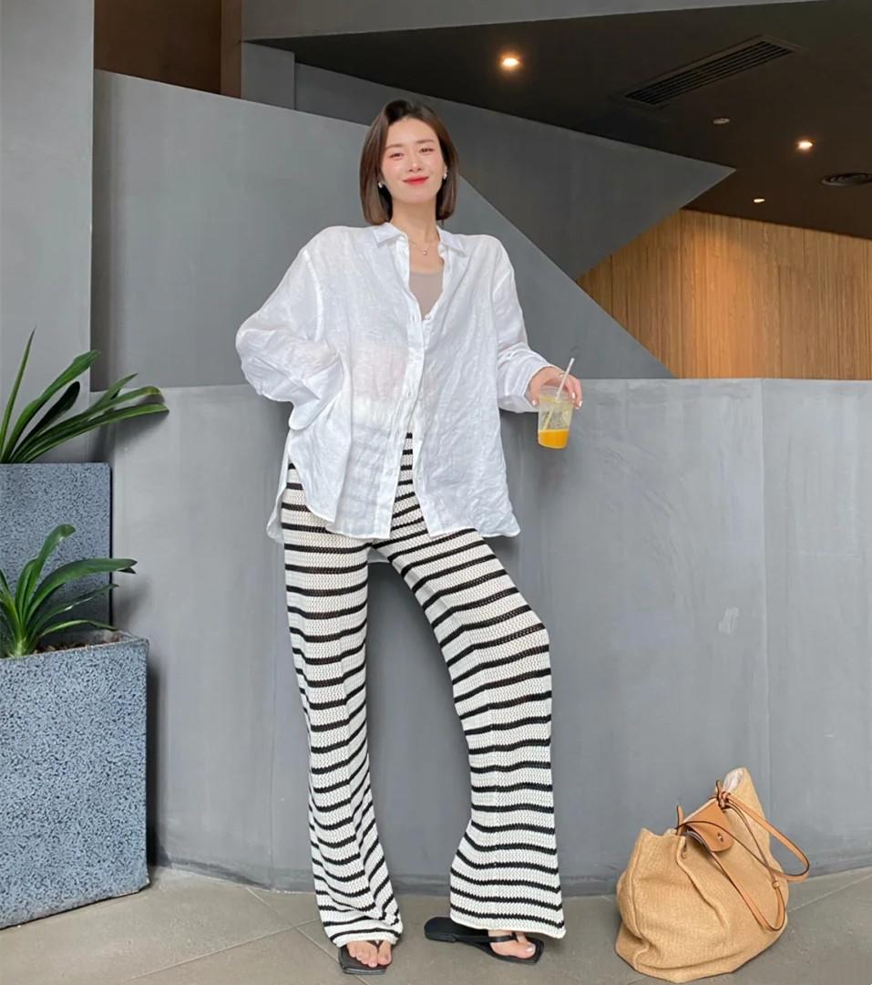 衬衫不一定要塞进裤子、裙子,今年流行“衣摆盖住胯”,时髦好看