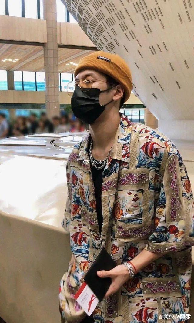 王嘉尔|又一顶流恋情曝光！！