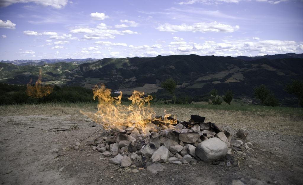南京|这座“没尊严”的火山，一般人看了都不害怕，偶尔还充当烧烤架