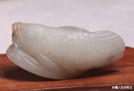 哥窑|和田玉雕刻吉祥物，年年有“鱼”，你喜欢吗？