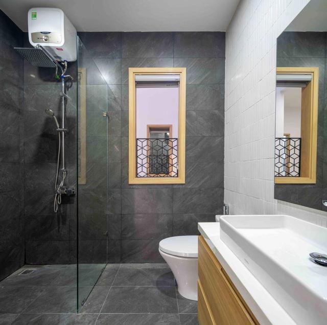 卖掉城里100,回农村建230别墅,一楼院子顶楼露台,生活安逸