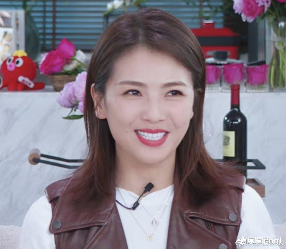 陈瑶|娜扎整牙之后颜值下滑,吴宣仪嘴都闭不上,陈瑶感觉人中长了一倍