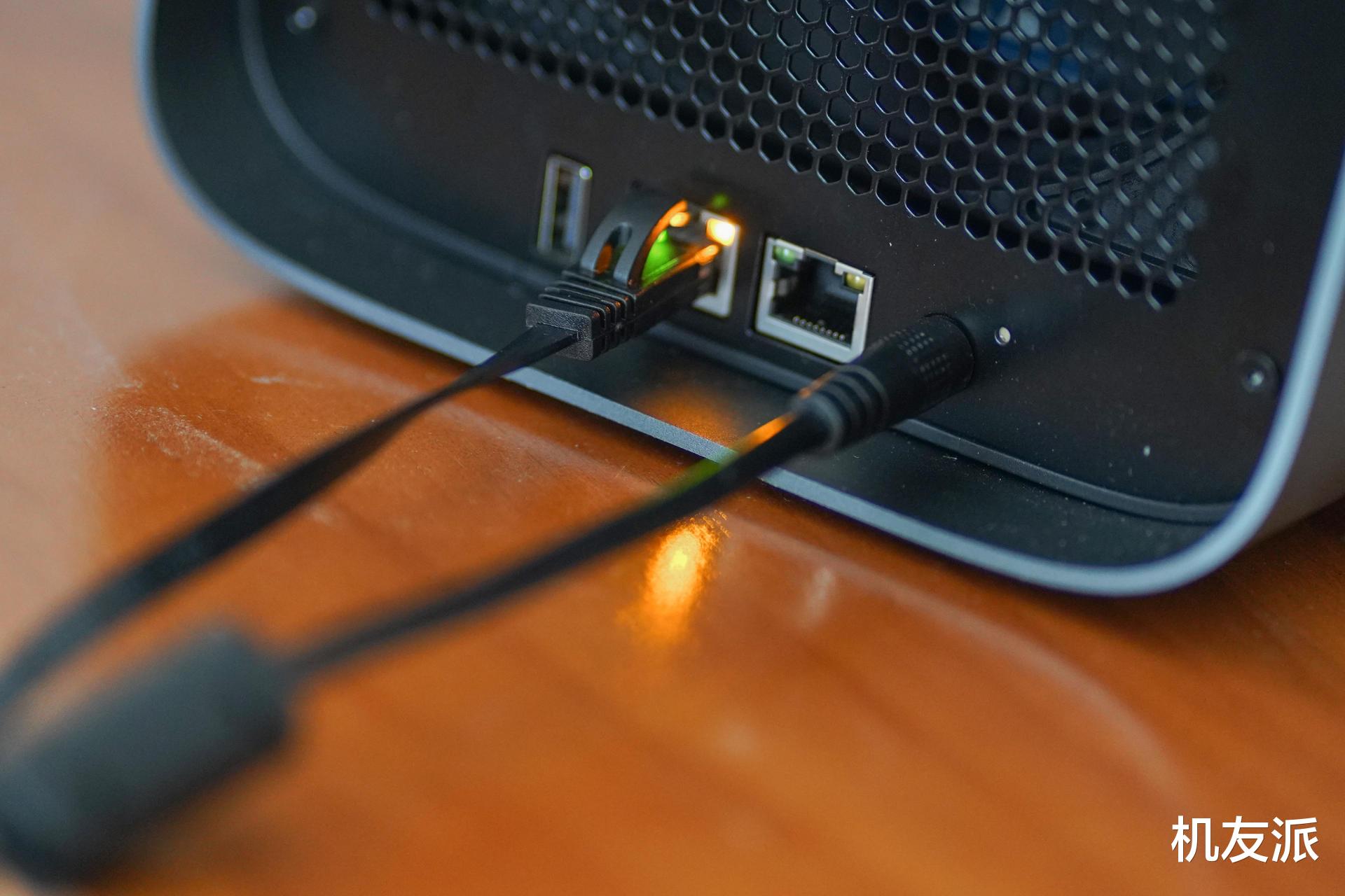 nas|打造摄影师的专属NAS，极空间新Z4上手体验，有哪些亮点和槽点