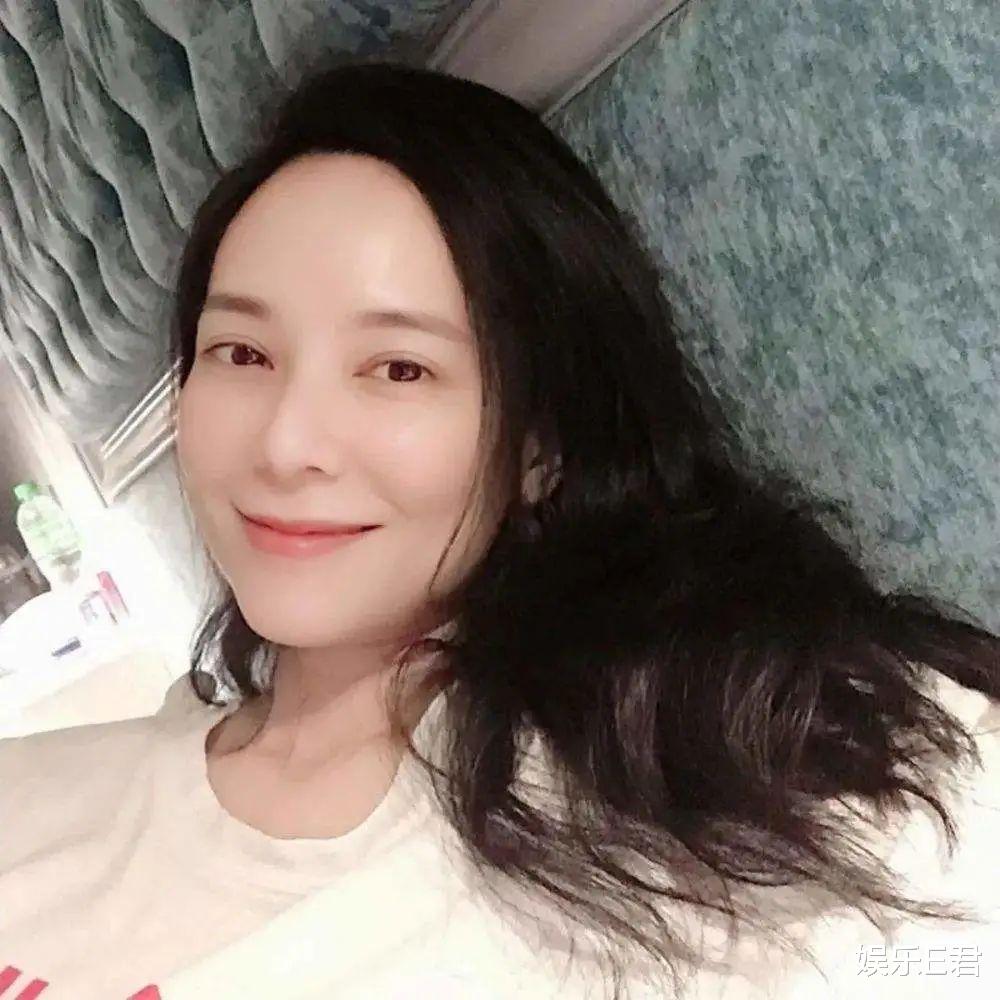 郭羡妮|48岁郭羡妮久休复出拍新剧,皮肤白滑如少女,状态不输《寻秦记》