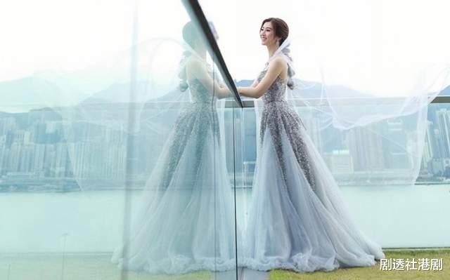 TVB|恭喜！33岁TVB人气女星风光出嫁，戴6对黄金龙凤镯尽显富贵