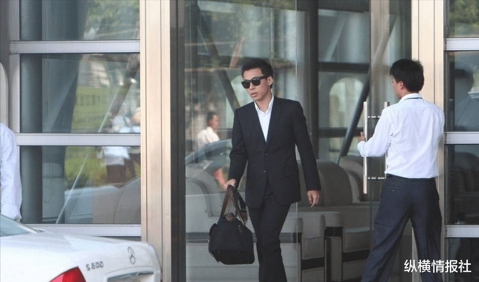 郭晶晶|霍启刚未来的弟妹出现，外表看上去很养眼，但是郭晶晶却更有气质