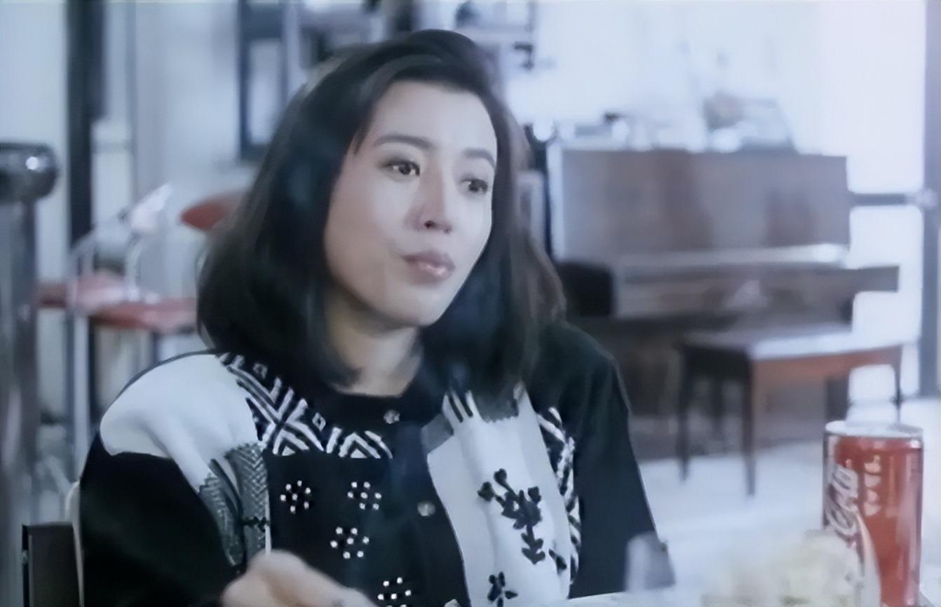 丁嘉丽|丁嘉丽：年轻时没管好下半身，后半生为此付出了代价！