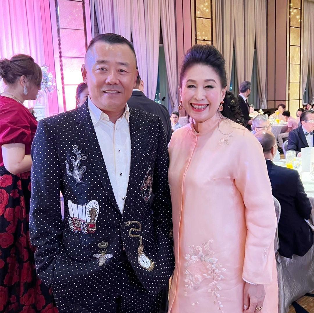 豪宅|7位移居国外的明星，开豪车住豪宅，嫁外国老公，个个活得潇洒！