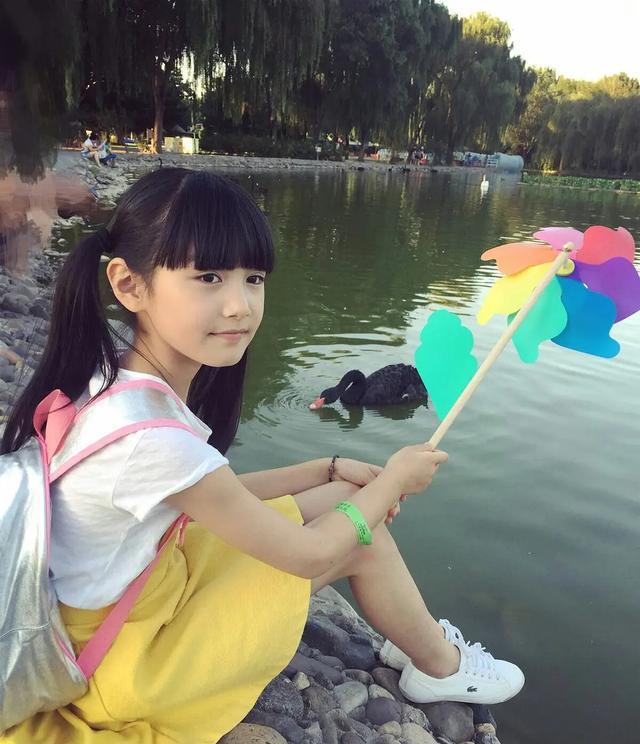 张籽沐|童星张籽沐14岁身高已近170，腿长堪比关晓彤，还演上网剧女主了