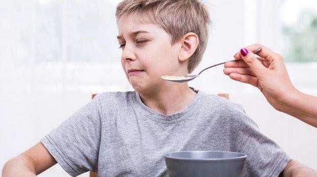 肩周炎|9岁男娃老是积食不舒服,医生坦言:出现这8个行为,父母不可大意