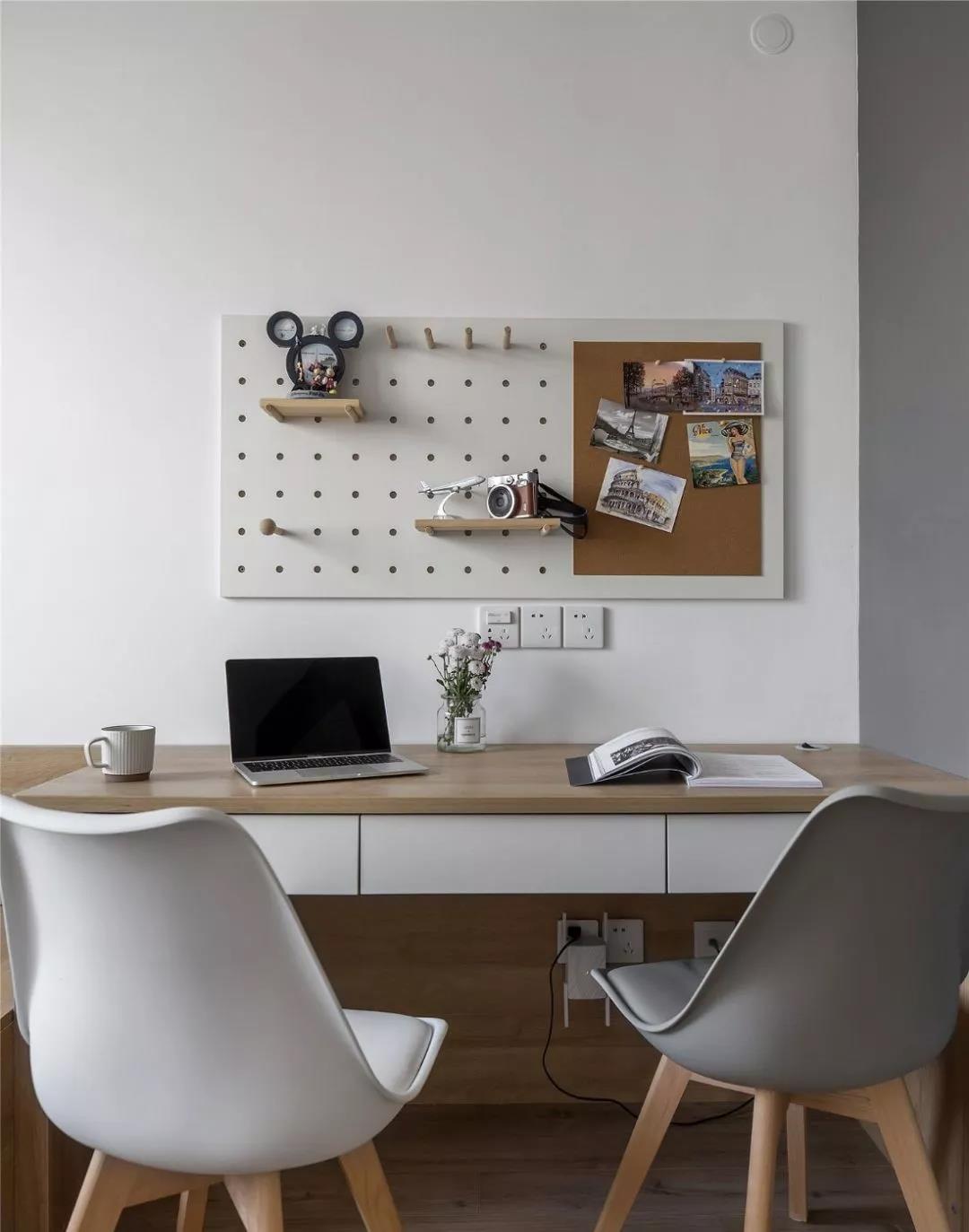 120㎡两居室，融合了北欧与美式元素的风格，让你人倍感舒适。