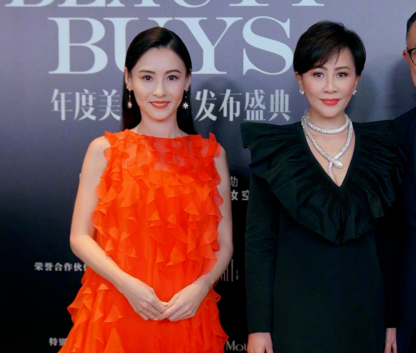 刘嘉玲|虎臂、圆腰还有小肚腩，这7位女星红毯造型，全方位暴露身材缺陷