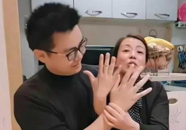 许敏|北海成杜粉一哥,称支持老杜是坚持真理,曾质疑许敏“是人吗”