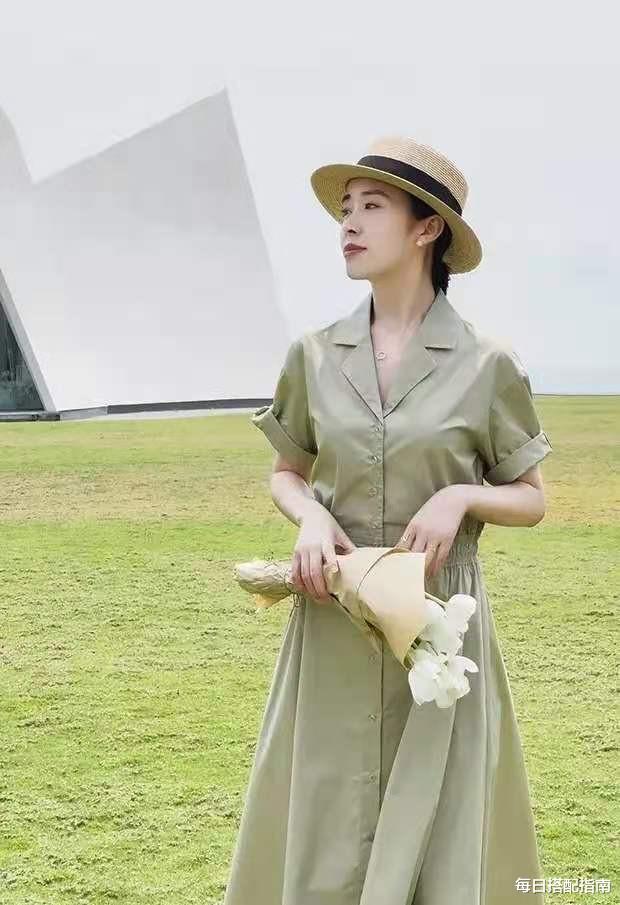 小个子穿裙子“显高指南”:裙长不过膝、颜色别太花、配饰不能少