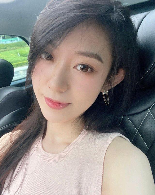 张镇麟|辽篮接班人双喜临门！郭艾伦堂弟首曝和金金关系 张镇麟隔空撒狗粮