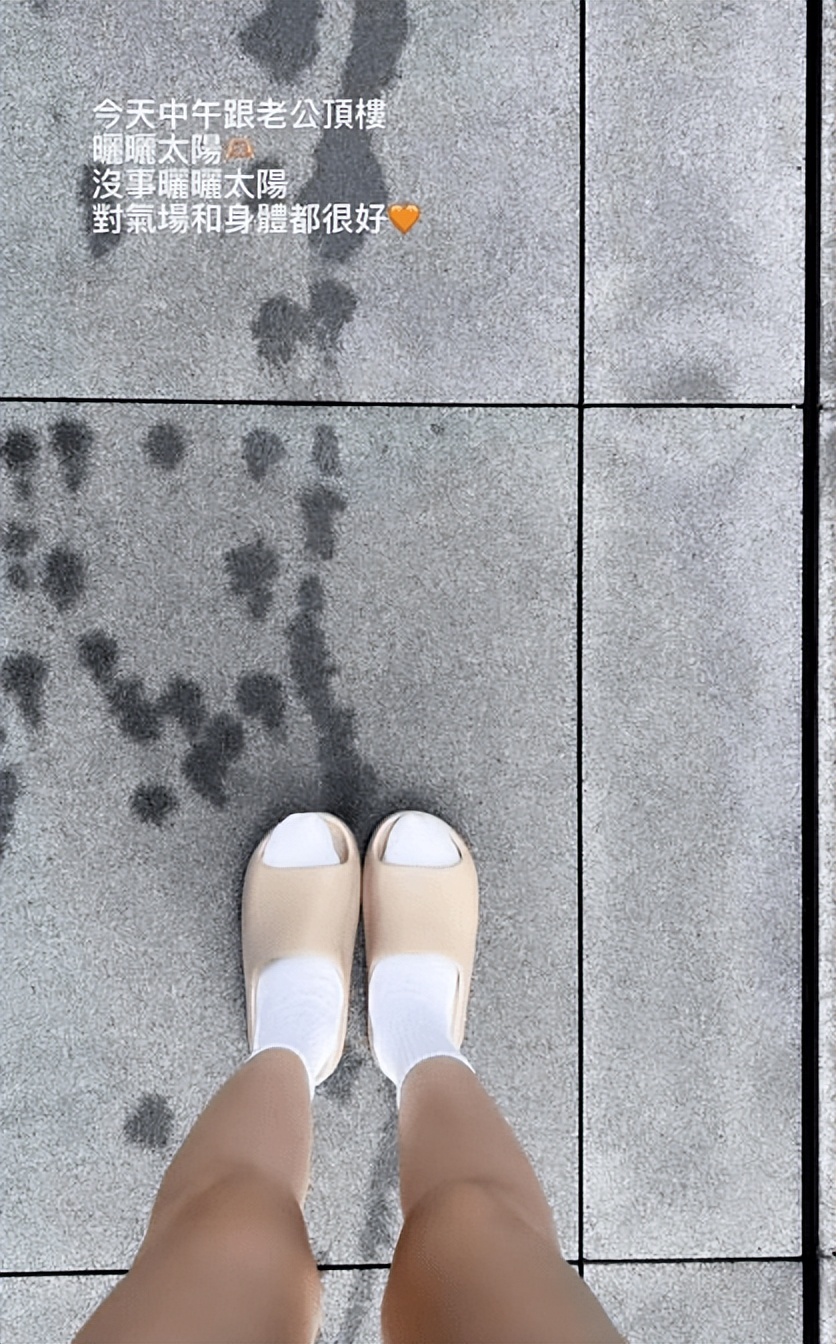 林志颖|时隔3个月后,林志颖单手开车还竖大拇指,这一次开的不是电车了