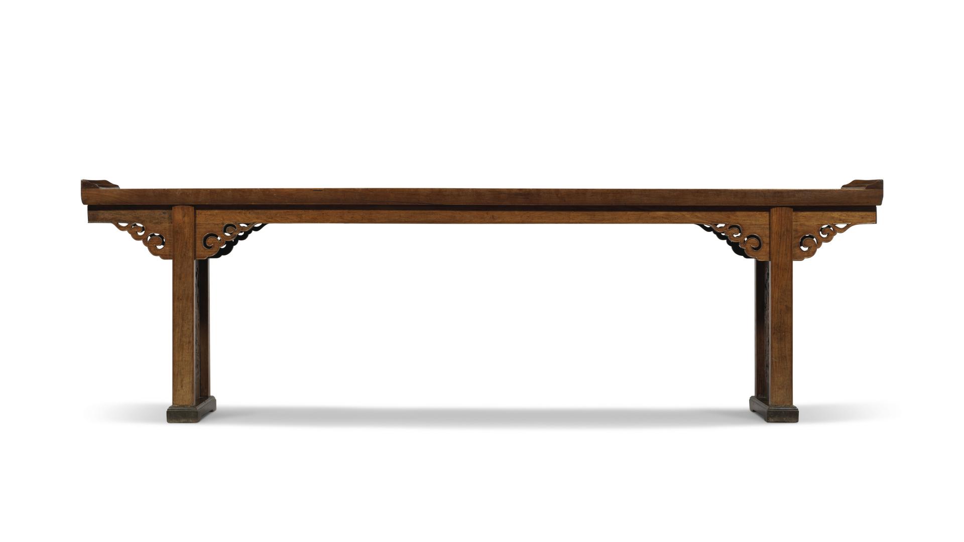 |云头滚滚、仙气飘飘，黄花梨翘头大案踩铁力托泥