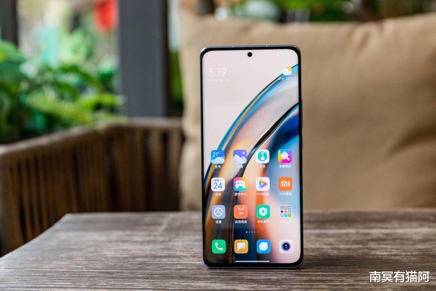 小米科技|等等党的好消息,新骁龙8+2K曲屏+120W,小米12 Pro迎来跳水