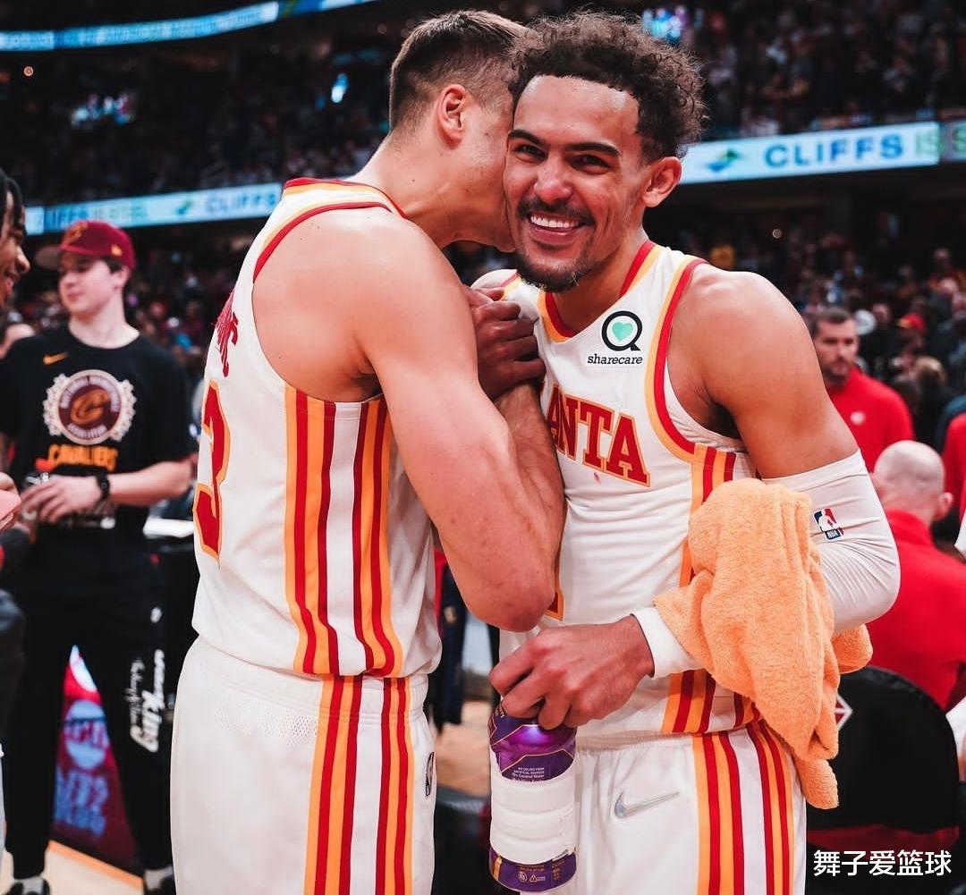 骑士队|21+15+8，锁定ROY！詹姆斯拒绝湖人9710万续约，重回骑士帮他夺冠