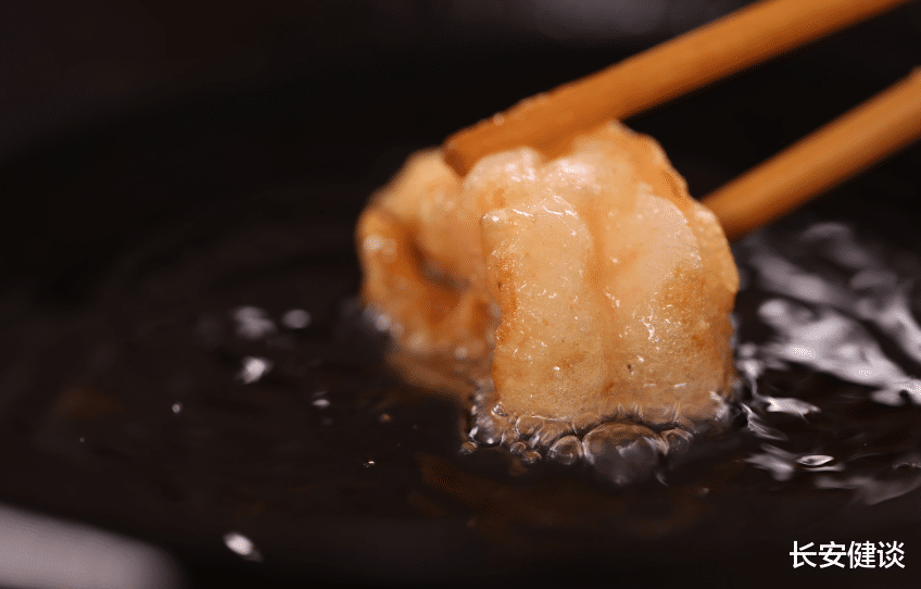 熬夜|男性30岁以后,4件事情要少做,不然会加速身体病变