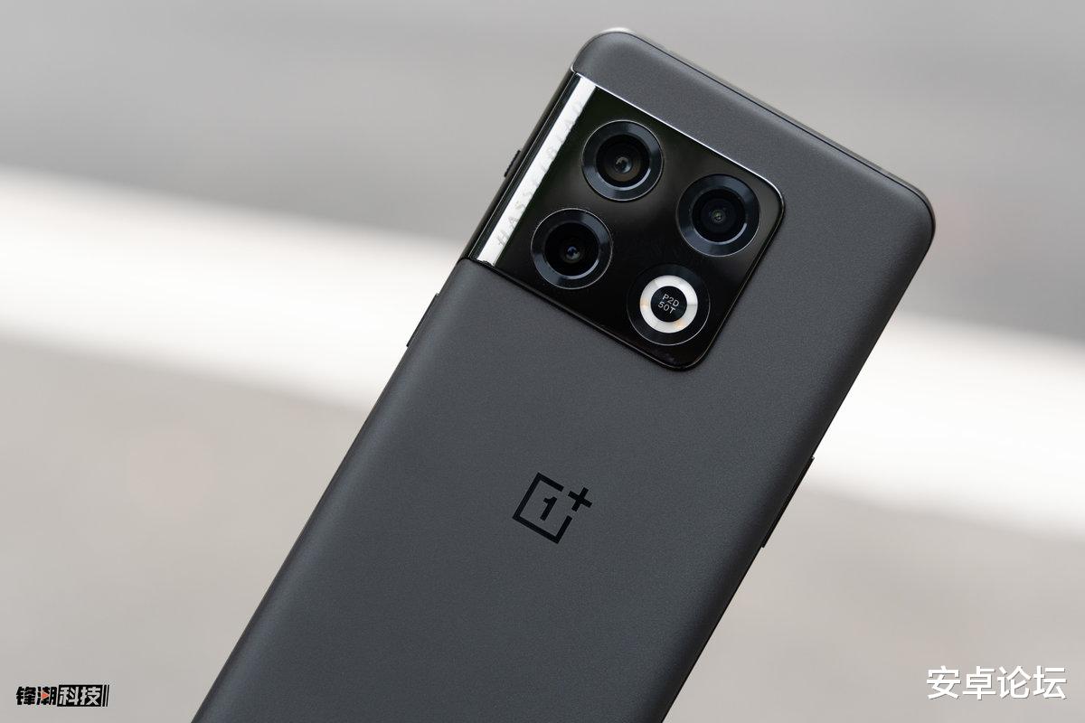 苹果|一加 10 Pro破界黑图赏：深邃黑暗风，内外皆出色