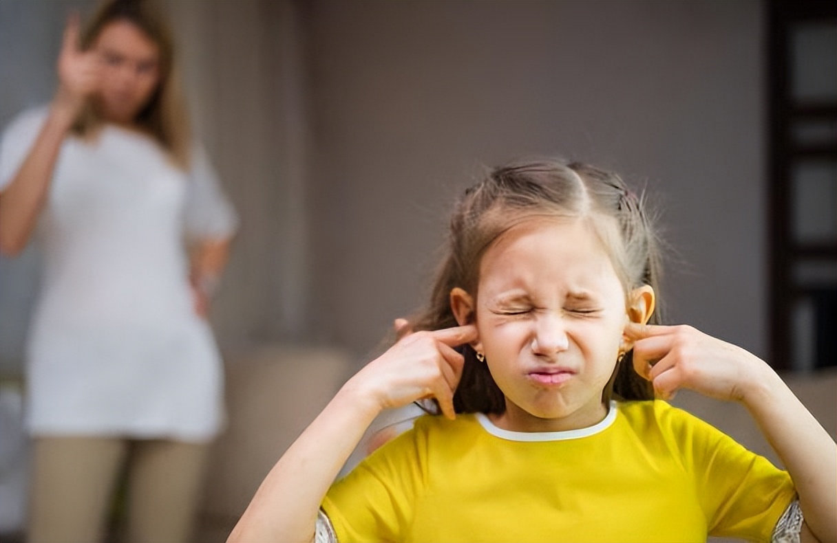 王菲|王菲离过两次婚，但孩子心理都很健康：这样做离婚也不会伤害到娃