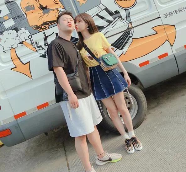 金晨|湖南元宵晚会:张小斐用力过猛,金晨瘦出青筋,baby假唱“露馅”