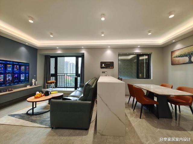 一家三口85平新房，全屋简单漂亮，横厅设计让空间大一倍，很舒服