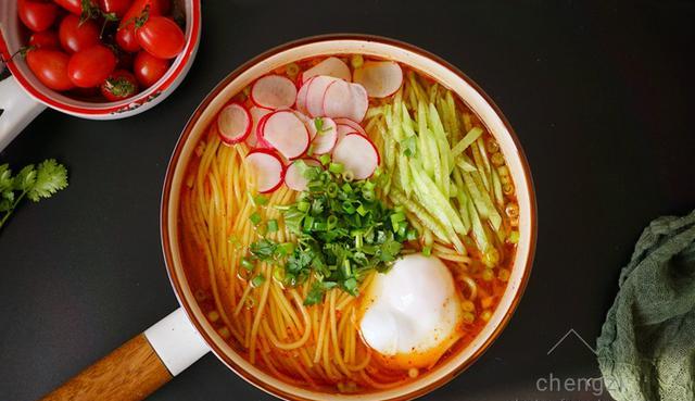 春天，减肥常吃这粗粮主食，营养美味，热量低又饱腹，吃吃就瘦了