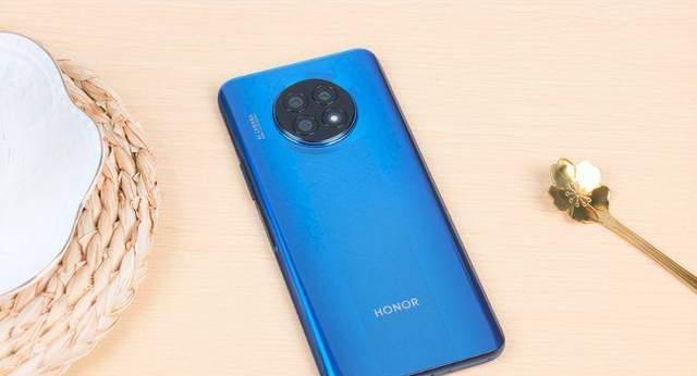 Safari|荣耀也有性价比，120Hz+66W快充+8GB，从2199降至1359