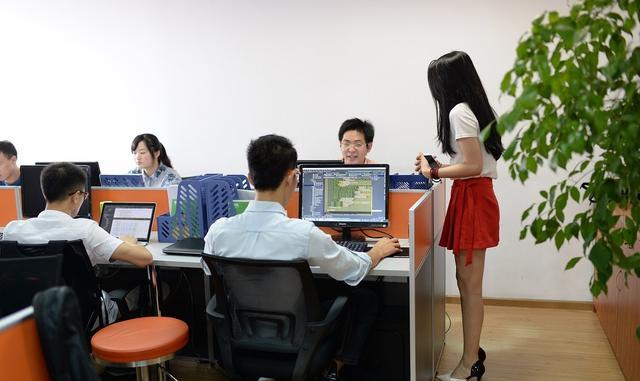 软件工程|本科收入高的20强专业：前十几乎都是计算机专业，工科很吃香